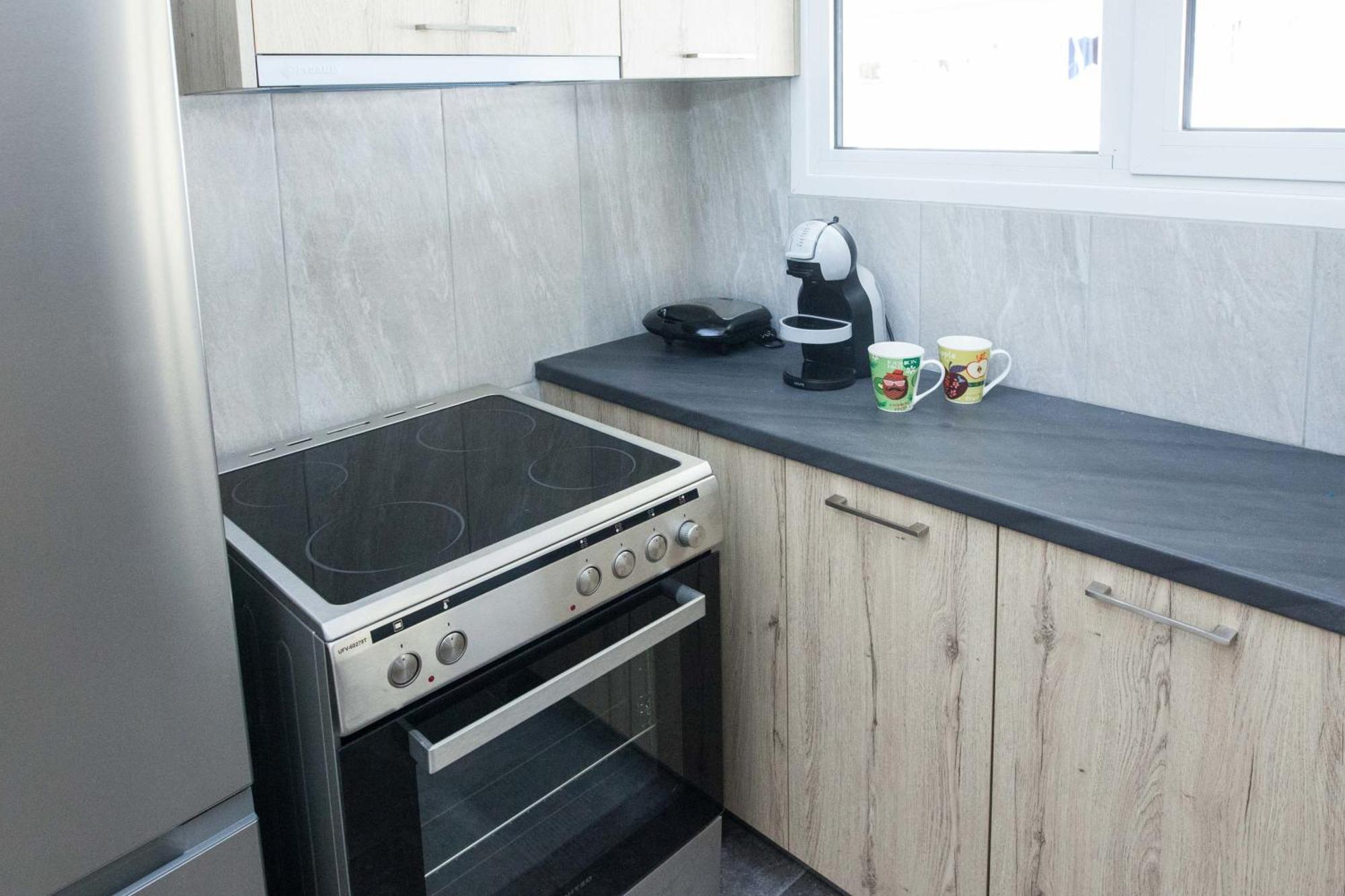 Modern 1 Bd Balcony Apt Near Metro In Kato Patisia Atena Exterior foto